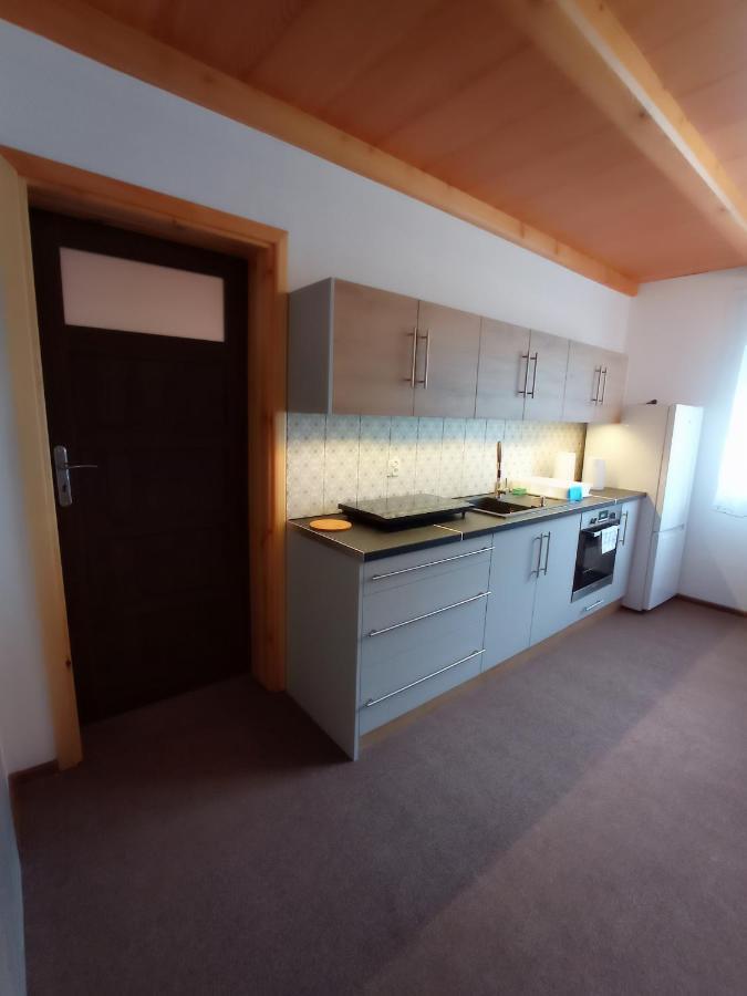 Noclegi Lesniczowka W Lanckoronie Lanckorona Exteriör bild