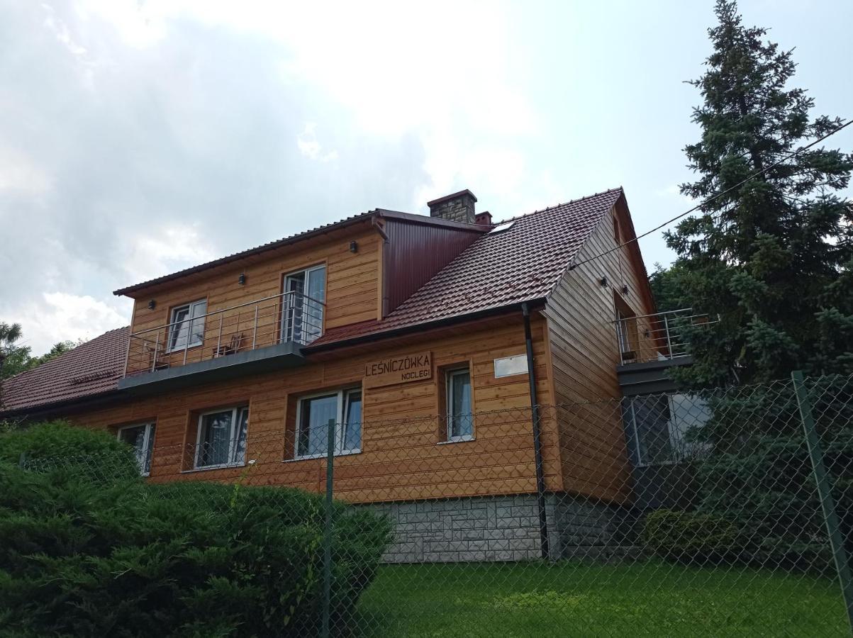 Noclegi Lesniczowka W Lanckoronie Lanckorona Exteriör bild