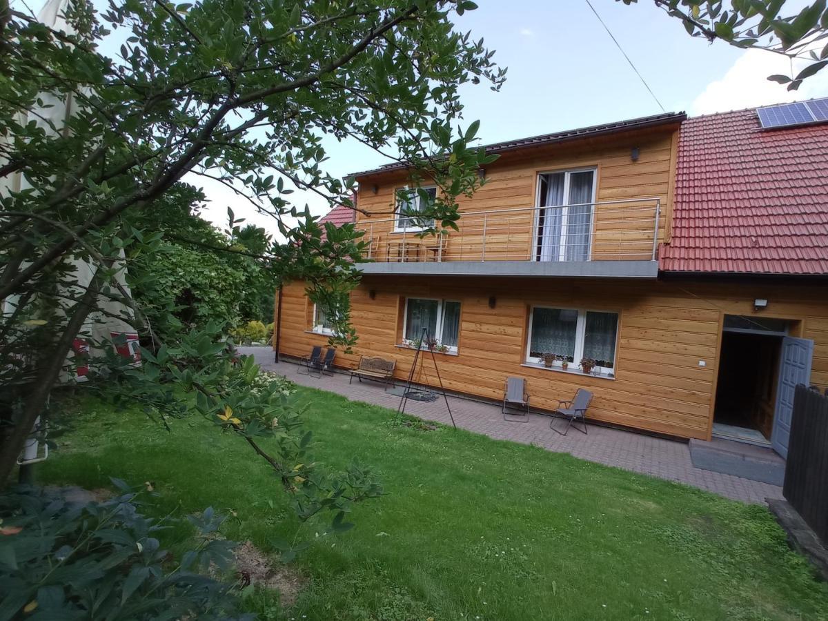 Noclegi Lesniczowka W Lanckoronie Lanckorona Exteriör bild