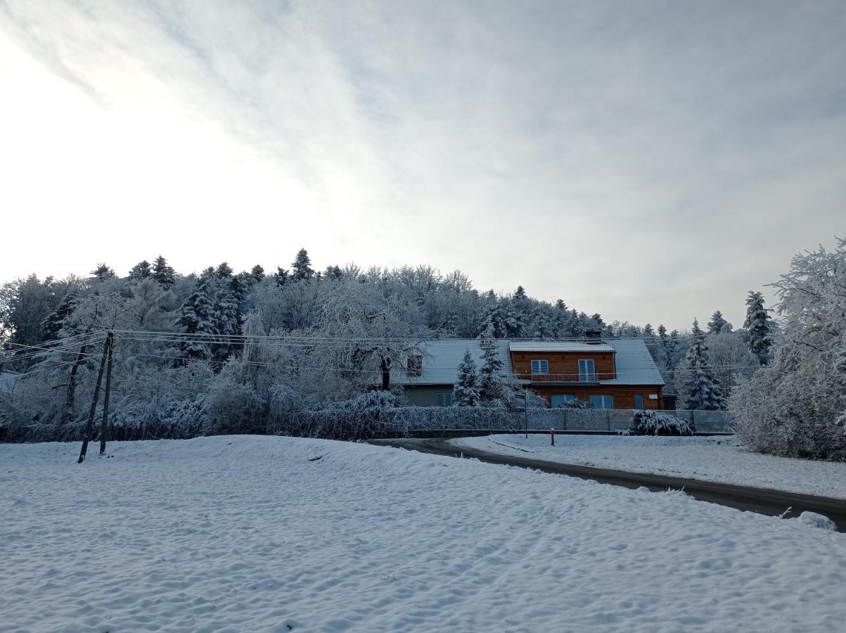 Noclegi Lesniczowka W Lanckoronie Lanckorona Exteriör bild