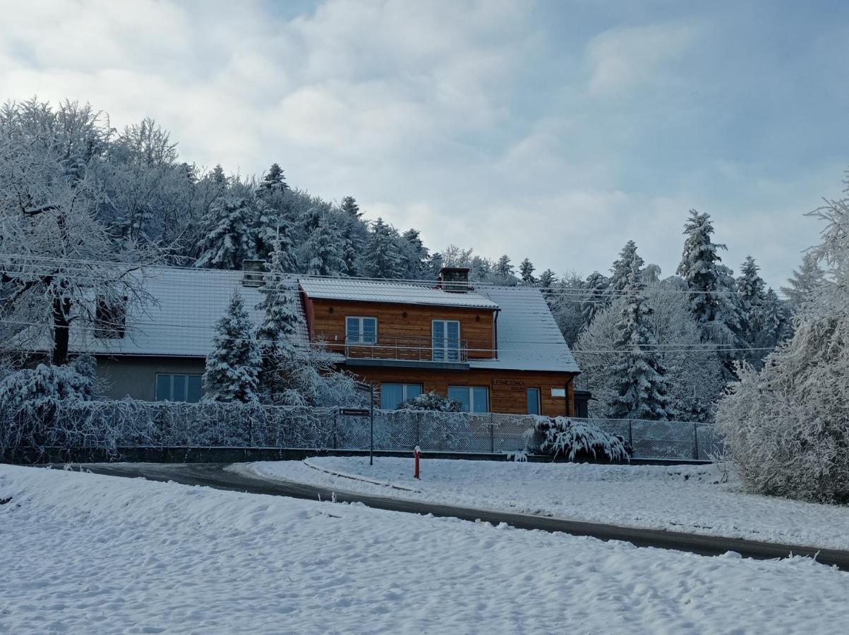 Noclegi Lesniczowka W Lanckoronie Lanckorona Exteriör bild